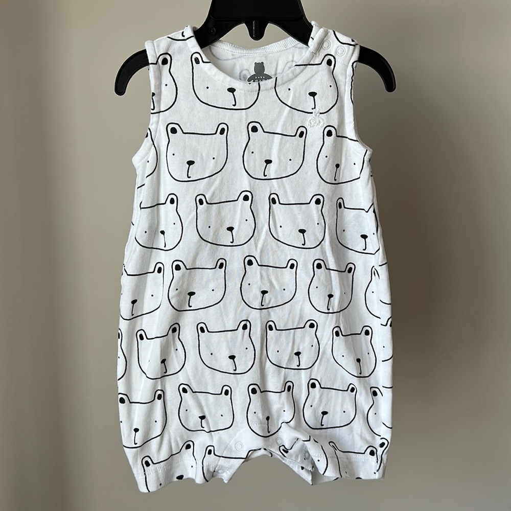 Baby Gap Boys One piece - size 6-12 months